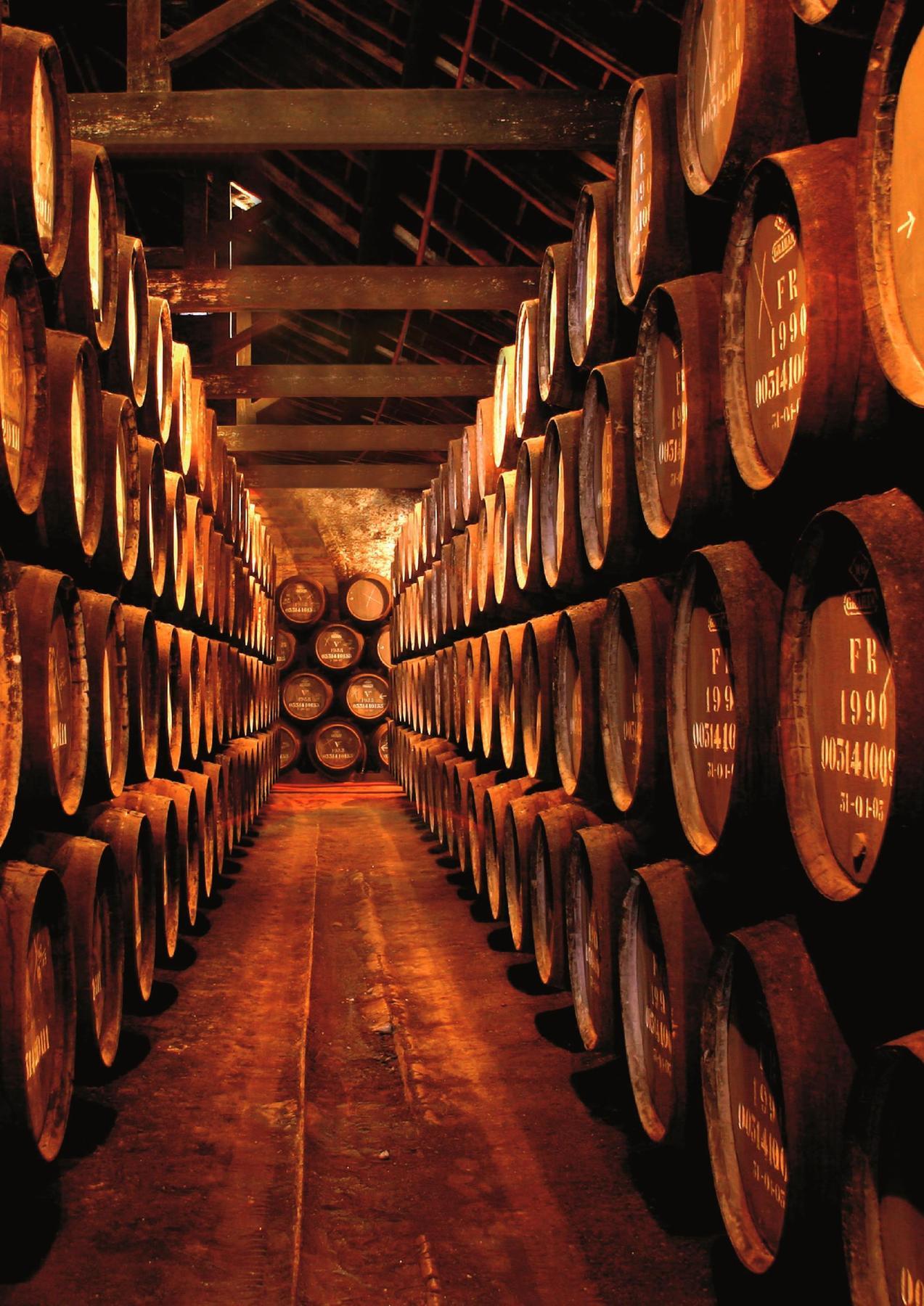 シェラトン ポルト ホテル&スパ エクステリア 写真 Sherry barrels in a solera system