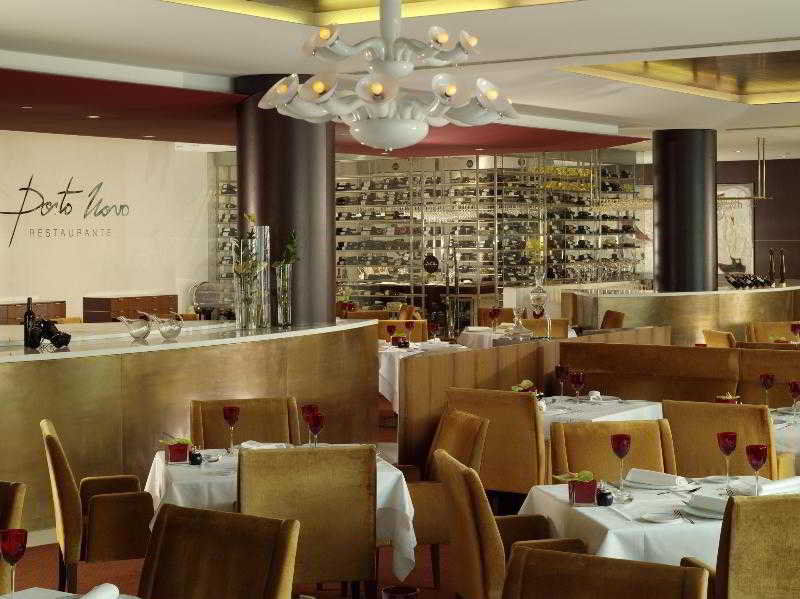 シェラトン ポルト ホテル&スパ エクステリア 写真 Restaurant in the Hotel